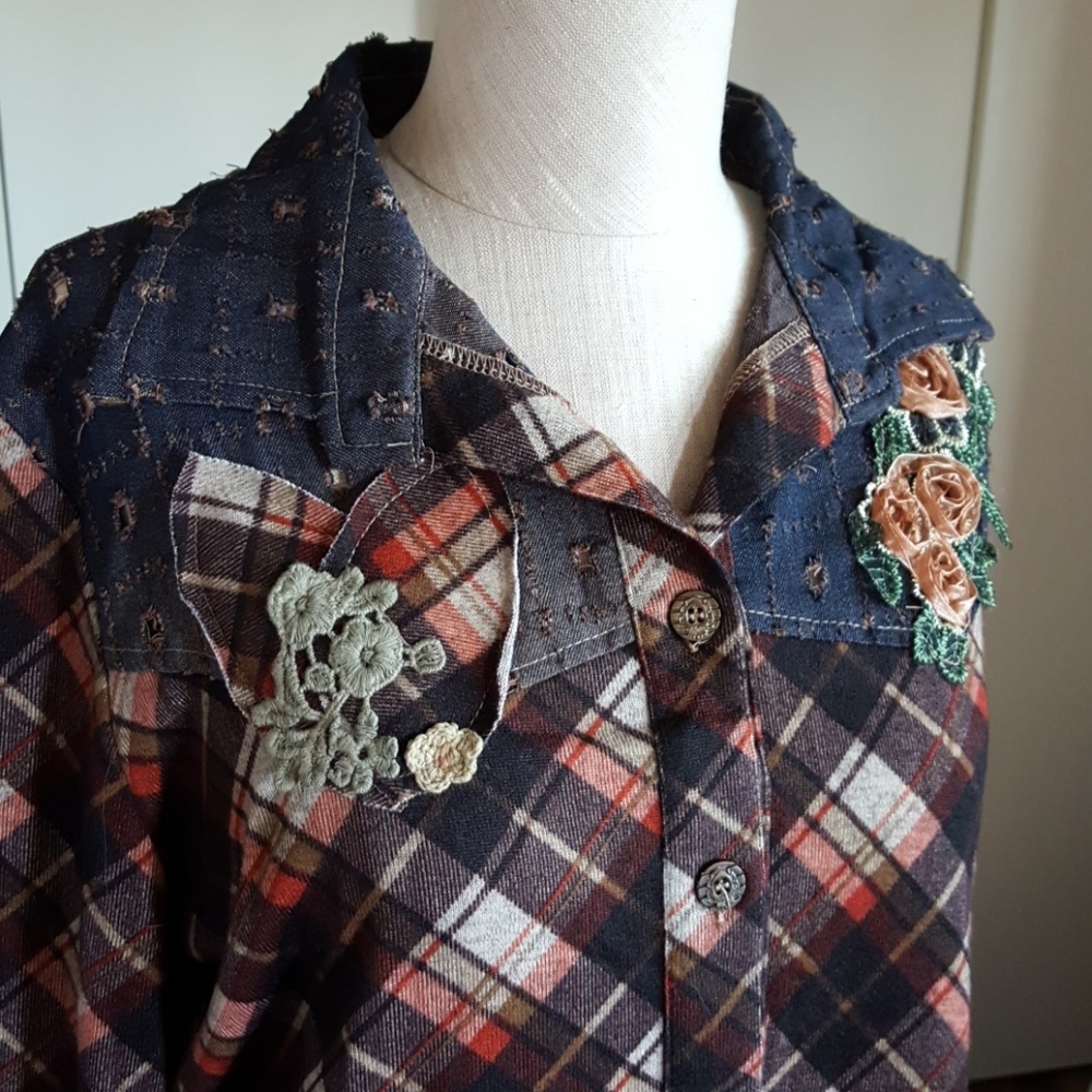 Gorgeous Embroidered Button Down - Picture 2 of 5